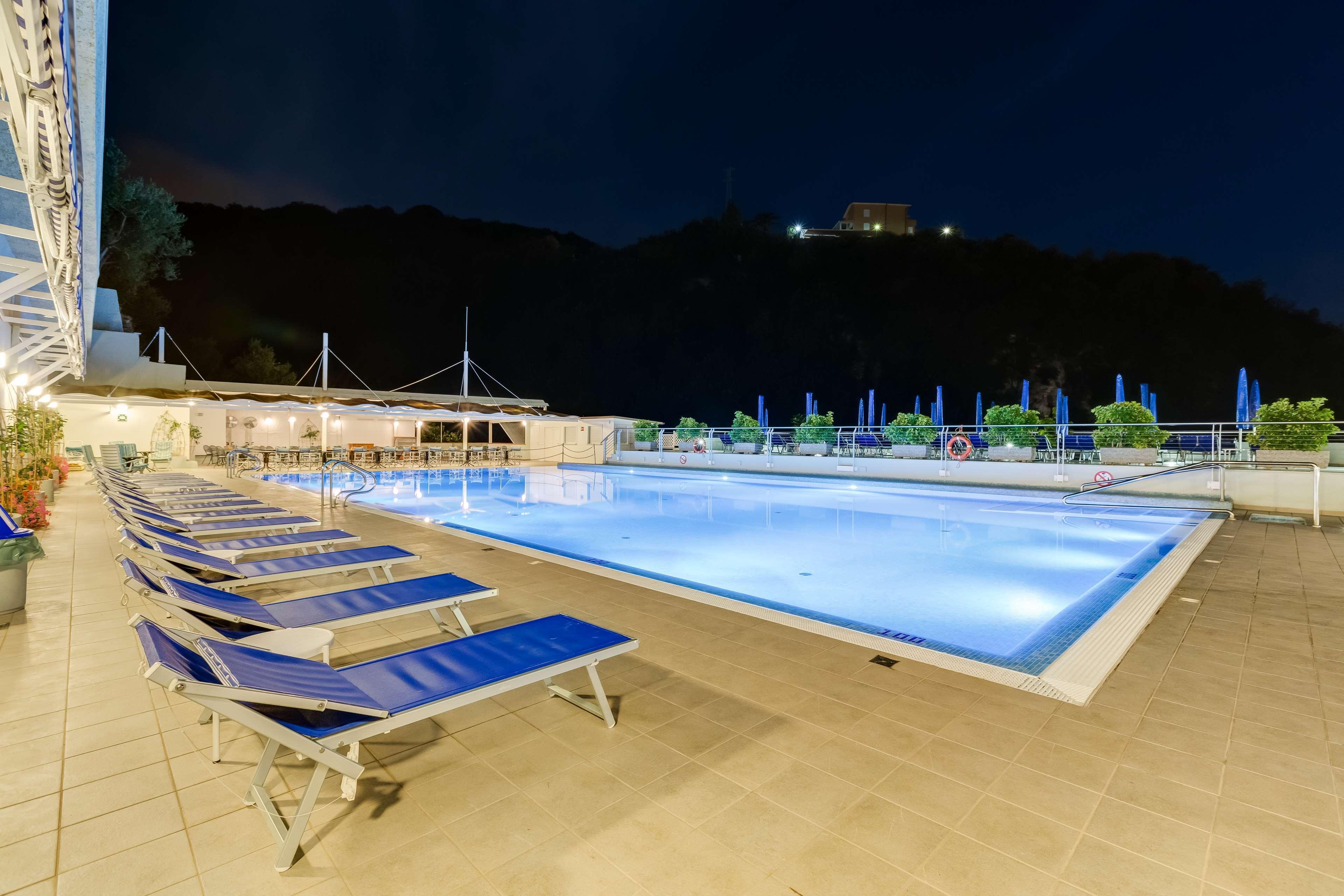 Best Western Hotel La Solara Sorrento Exterior photo