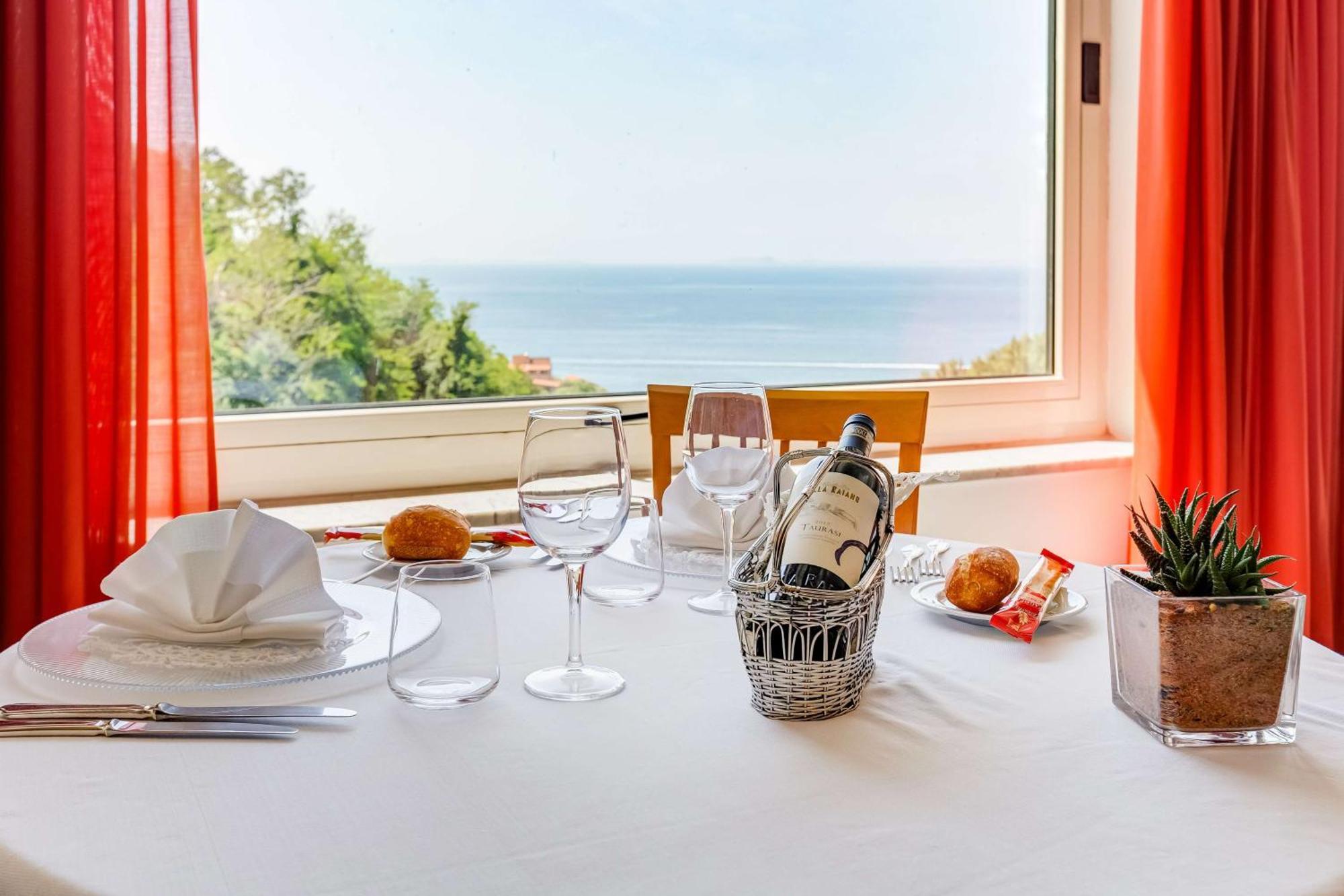 Best Western Hotel La Solara Sorrento Exterior photo